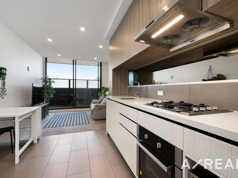 SPACIOUS TWO BEDROOMS IN BOX HILL