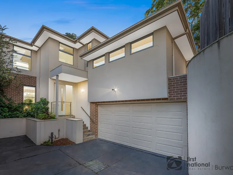Picture Perfect Family Living Neighbouring Wattle Park