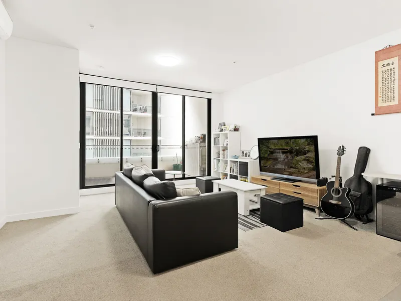 Immaculate two bedrooms with parking and storage cage in Marq East