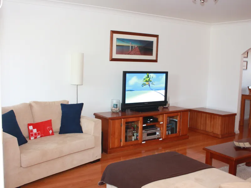 BEAUTIFULLY PRESENTED, SPACIOUS AND LIGHT...