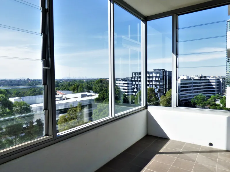 1 Brm With City & Bridge Views!