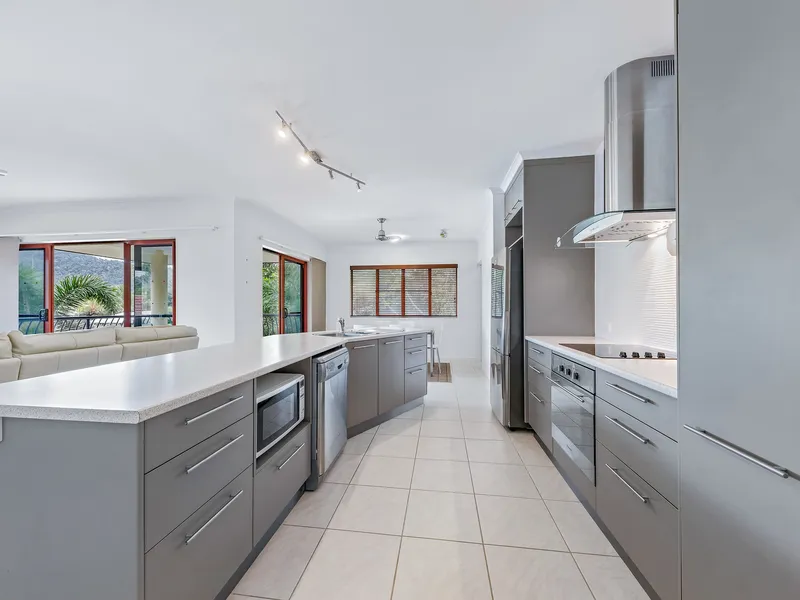 Top Quality Unit in Great Position