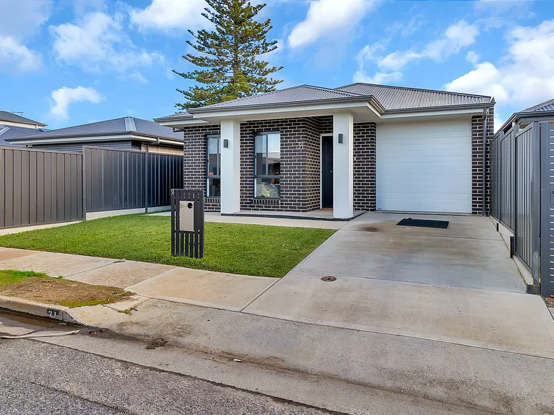 Desirable easy care living between the River and the Sea