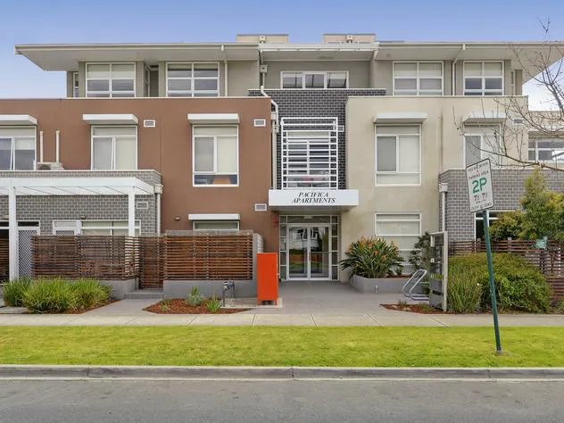 PACIFICA APARTMENTS...... What a superb location.