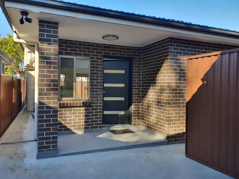 Beautiful 2 Bedroom Granny-flat