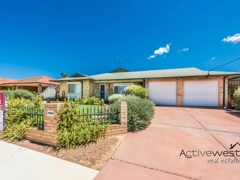 SIMPLY BEAUTIFUL HOME IN LOVELY LOCATION