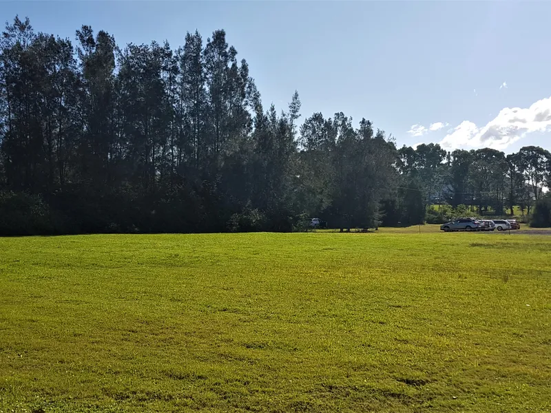 Vendors Instructions Must Be Sold Pacific Highway Frontage.