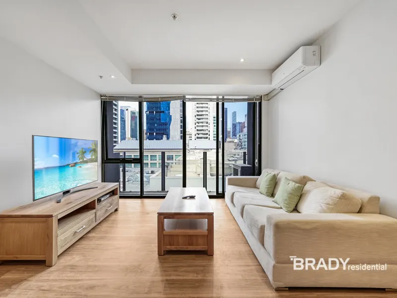 CHIC ONE BEDROOM FURNISHED APARTMENT WITH BALCONY!