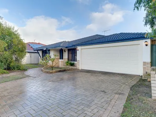 5 Bedrooms plus side access with workshop