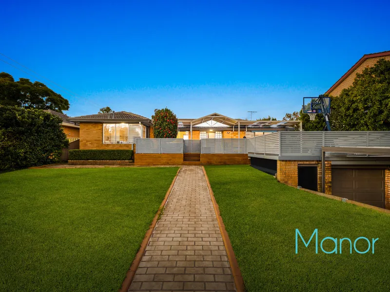 Family entertainer on an elevated setting