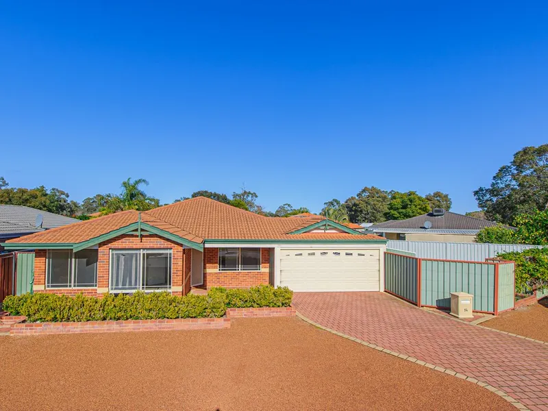 IMMACULATE PRESENTATION