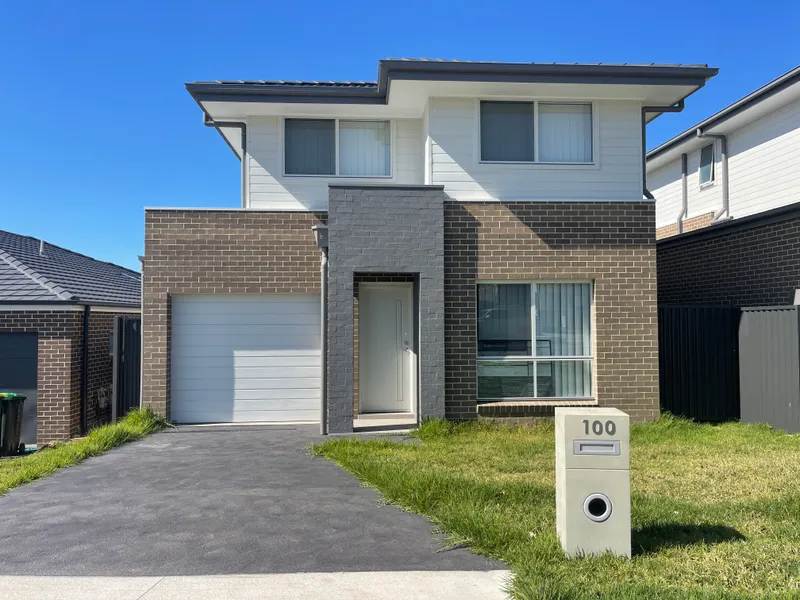 Brand New Double Storey 5 Bedroom House For Lease