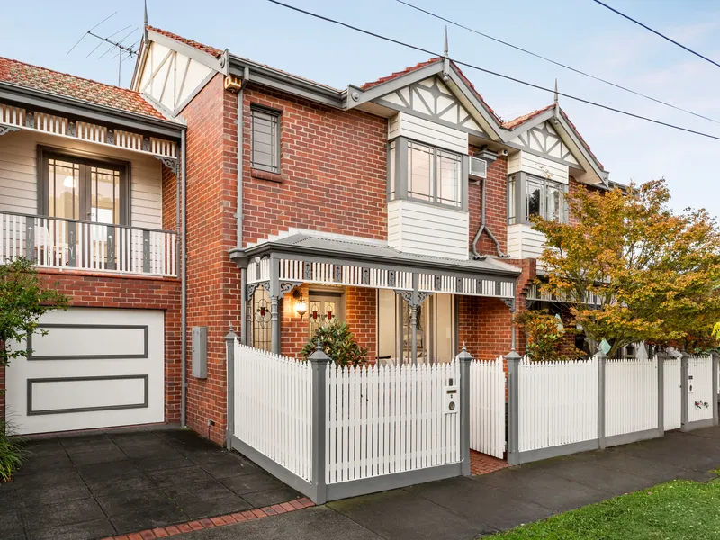 Stylish Federation Inspired Townhouse