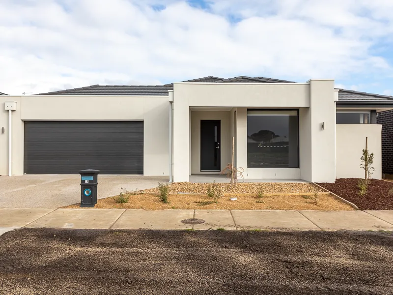 FAMILY HOME IN LUCAS PLATNIUM
