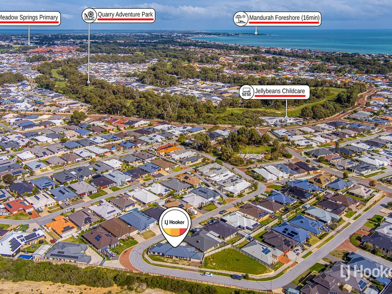 Exquisite Family Home in Prime Meadow Springs Location