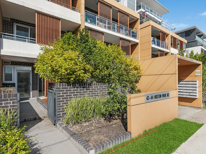 Supersized Ground Floor with Sunny Courtyard