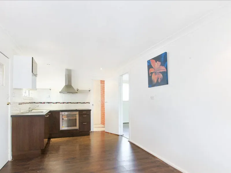 1 Bedroom Granny Flat in Convenient Location! AVAILABLE NOW!!