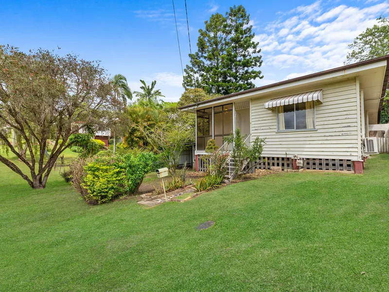 SO MUCH POTENTIAL – RENOVATE, SUB-DIVIDE OR INVEST