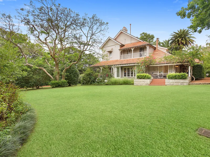 Highly desirable Victorian family estate in a dress-circle locality