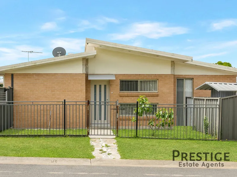 Neat & Tidy Family Residence