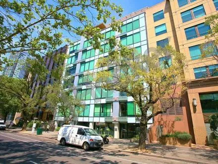 FANTASTIC OUTLOOK IN CONVENIENT LOCATION!