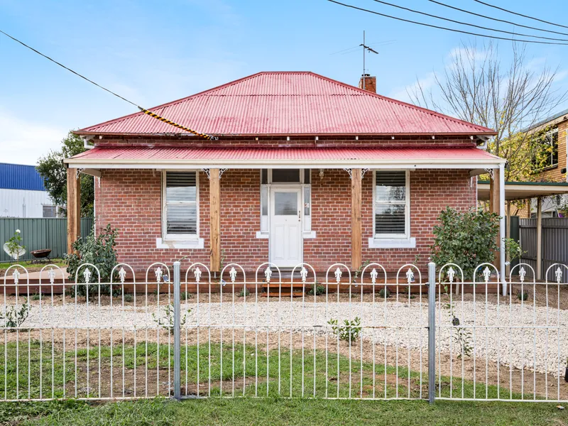 Traditional Red Brick Cottage