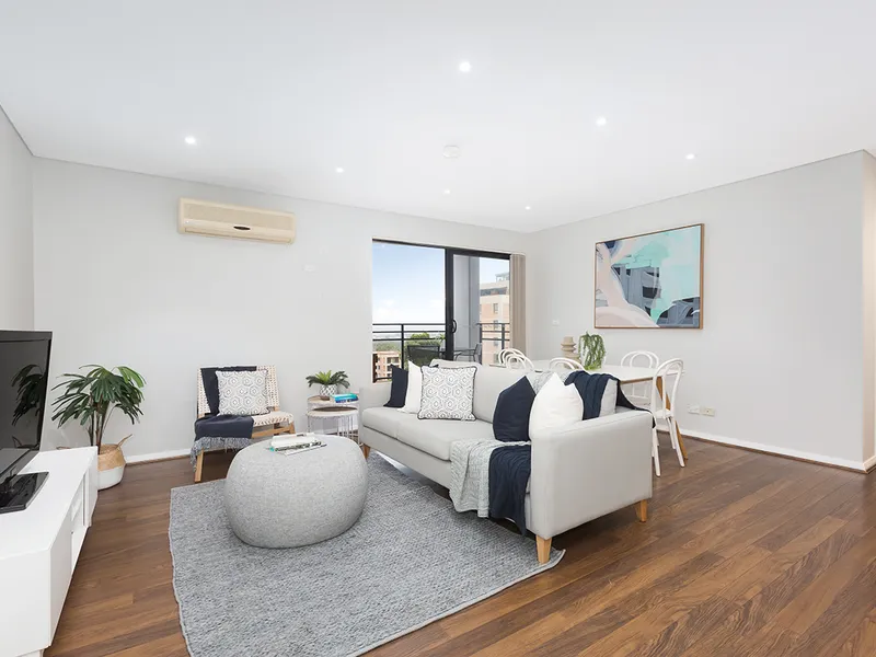 MODERN NORTH FACING TWO BEDROOM APARTMENT