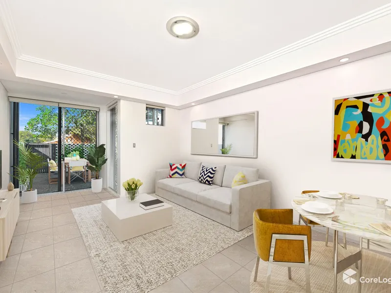 HUGE SECURITY 1 BEDDER WITH SEPARATE STUDY & BIG COURTYARD - IT'S SENSATIONAL!