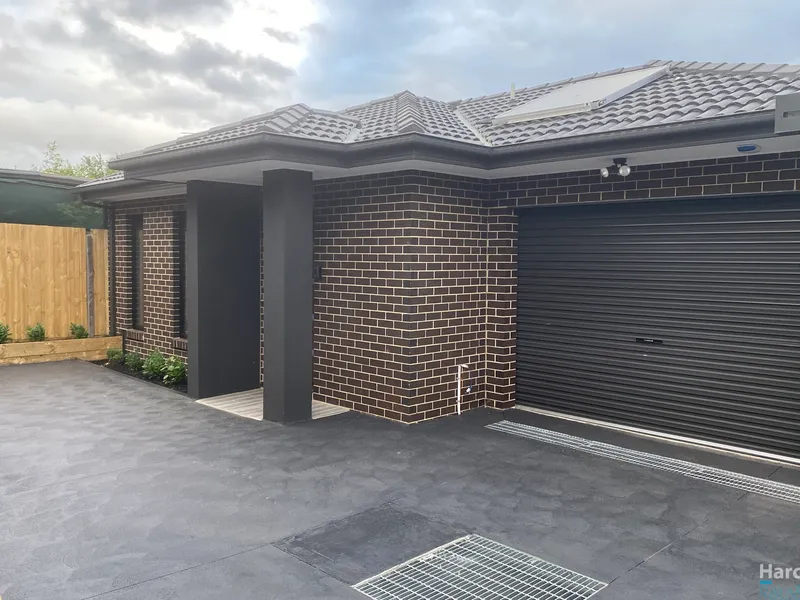 Brand New & Perfectly Positioned