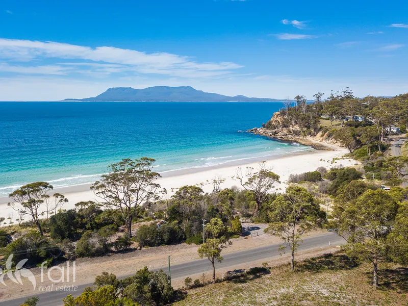 7 lots only - Unrivalled Location – Panoramic Views
