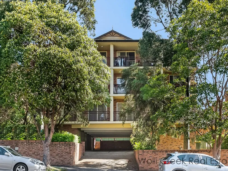 SPACIOUS 2 BEDROOM UNIT.