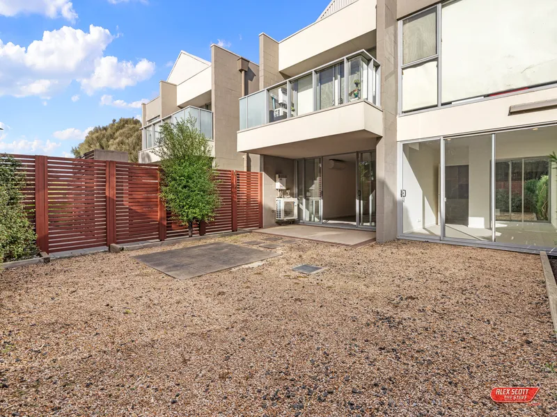 North facing courtyard apartment