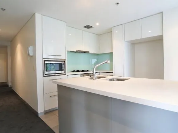 2 Bedrooms Apartment For Lease