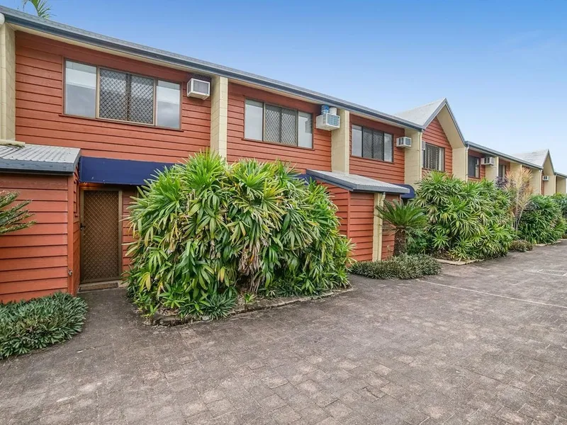 Tranquil townhouse with everything at your doorstep