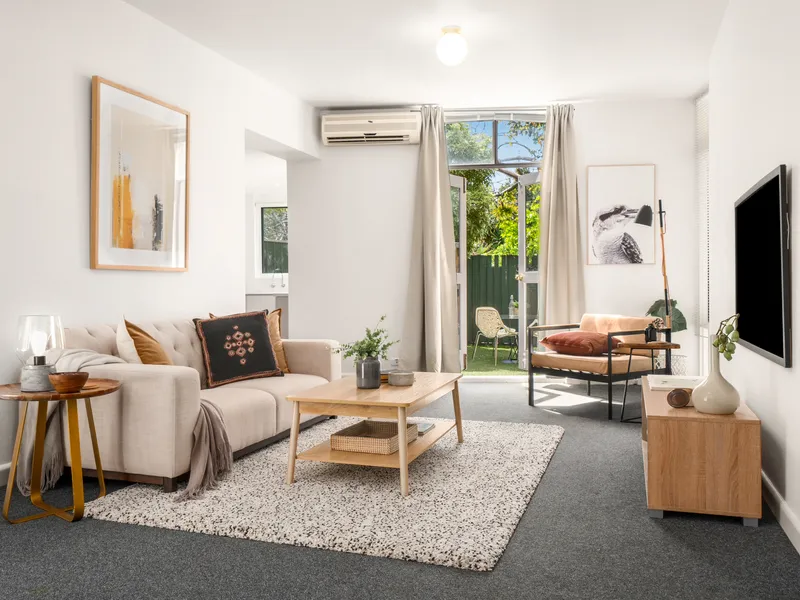 North Facing Garden with Brilliant Location