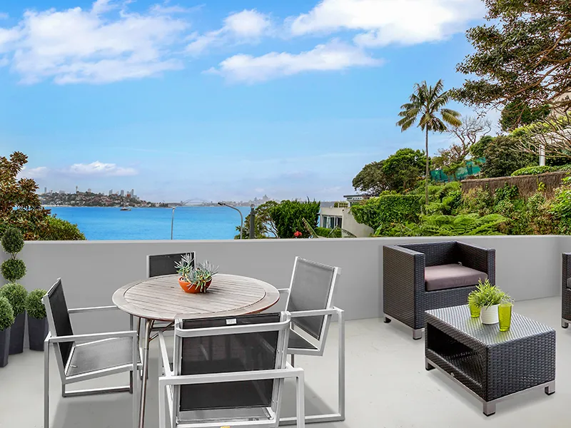 Spacious 3 Bedroom Apartment with Spectacular Harbour Bridge Views