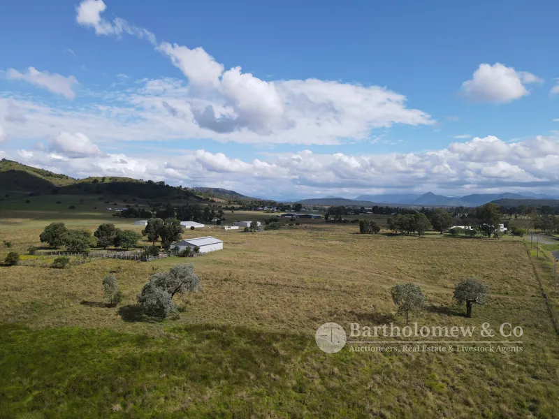 LAND OUTSKIRTS OF BOONAH - LARGE SHED