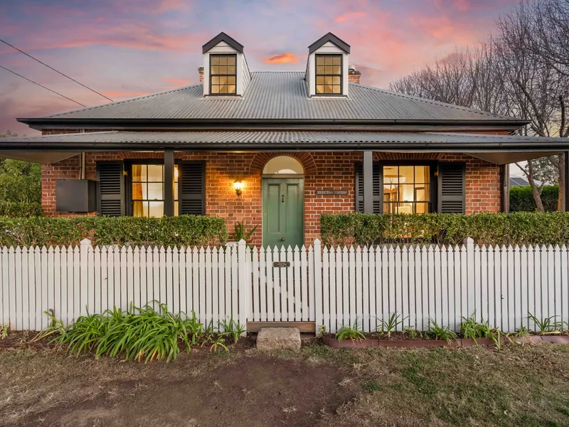 Welcome to Pear Tree Cottage, a restoration masterpiece!