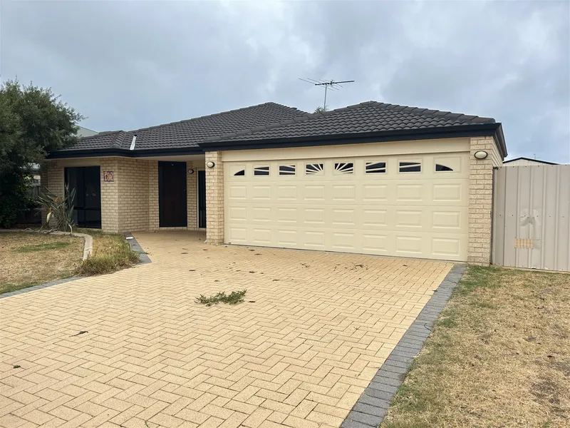 Sought After Seascapes Living!