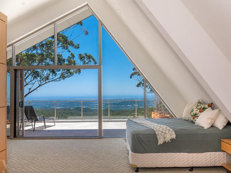 SENSATIONAL PRIVATE ACREAGE ESTATE WITH SERENE COASTAL VIEWS!