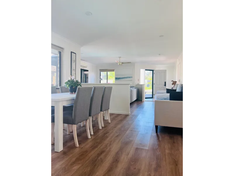 Family home on the Golf Course or Dual living