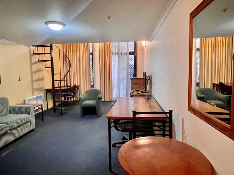 EXTRA LARGE LOFT AT UNILODGE - TWIN SHARE & INCLUDED ELECTRICITY AND WATER