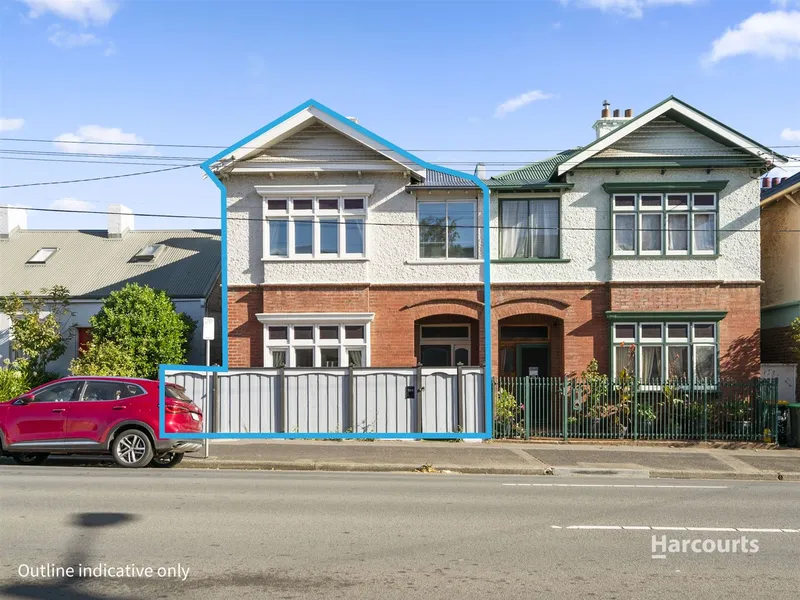 Chic, city fringe... Federation terrace on Davey