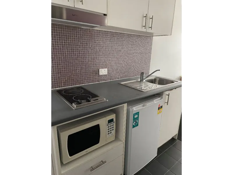 STUDIO APARTMENT FOR LEASE - STUDENT ACCOMMODATION