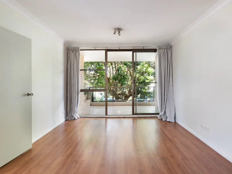 Garden views & lock-up garage in classic building