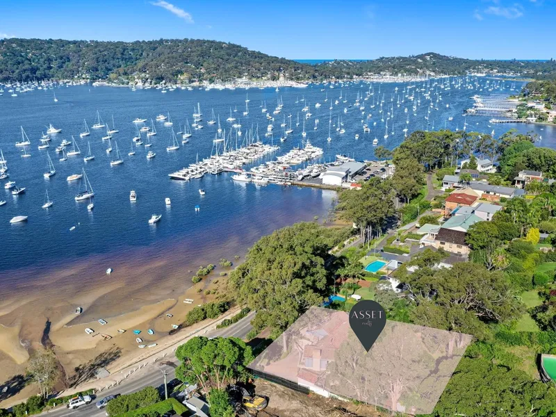 Prime Location with Breathtaking Water Views - Total Land Area 1,486 sqm (Approx.) 