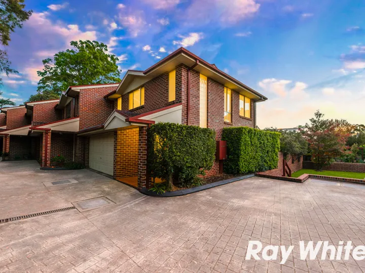 Light filled townhouse in boutique complex