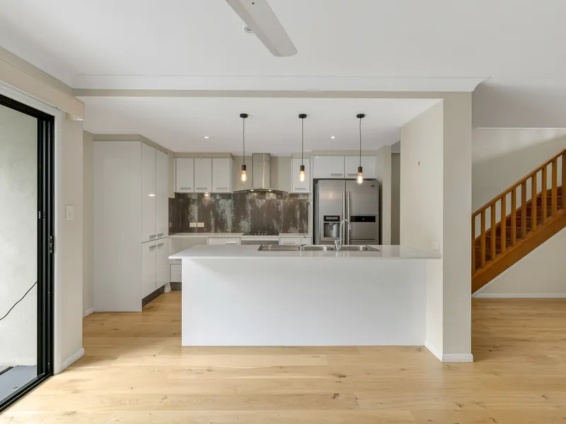 Spacious 3 bedroom Townhouse in Prime Location