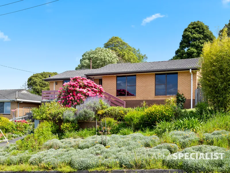 listedAS - Quiet Location with Magnificent Views