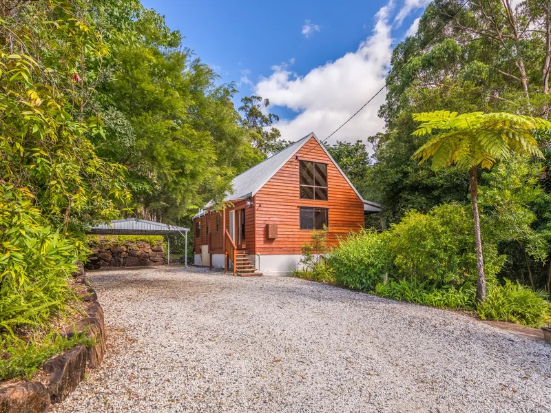 Character Family Home - Private Gardens